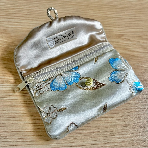 *SALE* Silk Jewelry Pouch with Zipper Closure - Picture 9 of 9